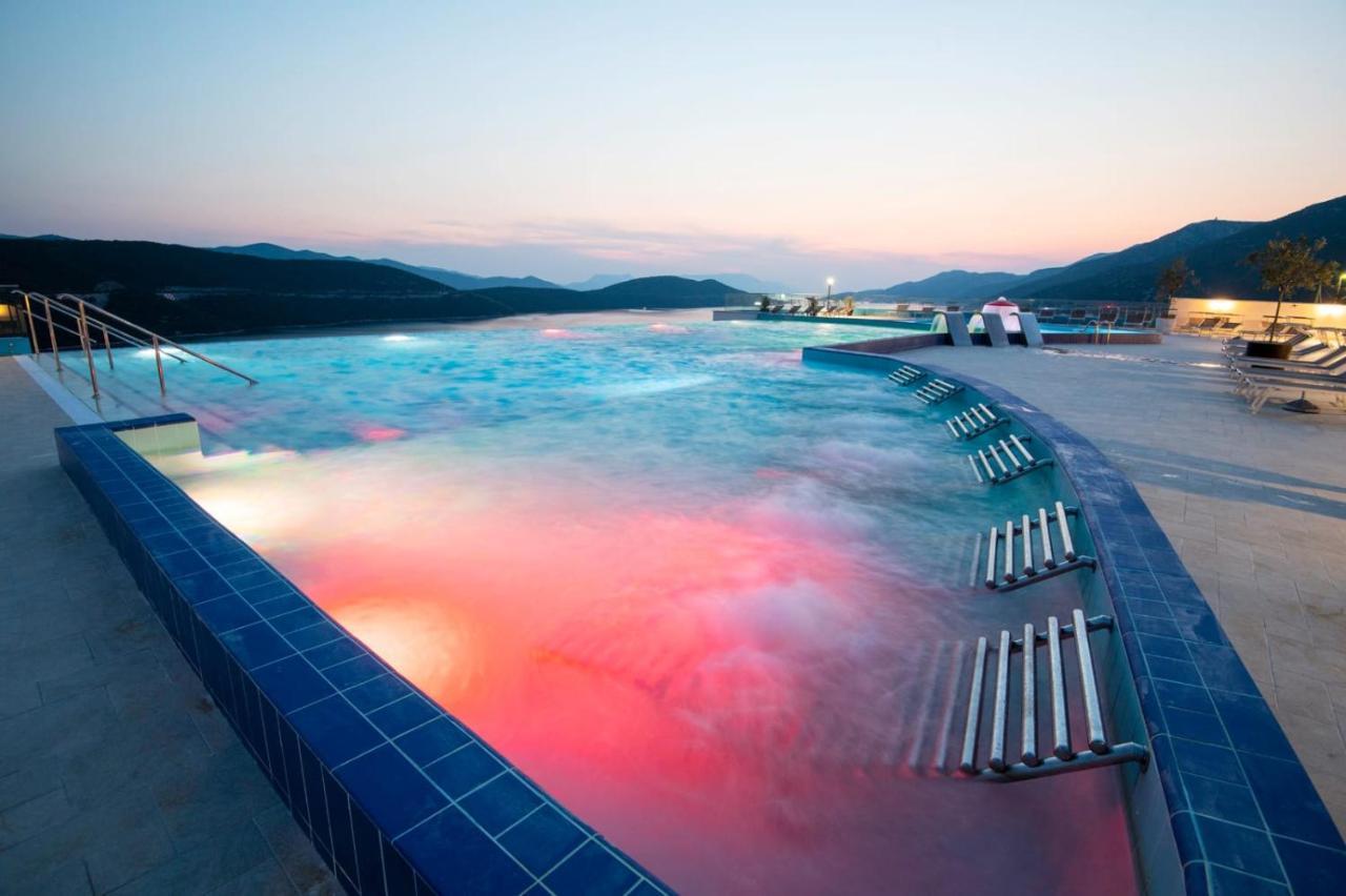 Grand Wellness & Neum